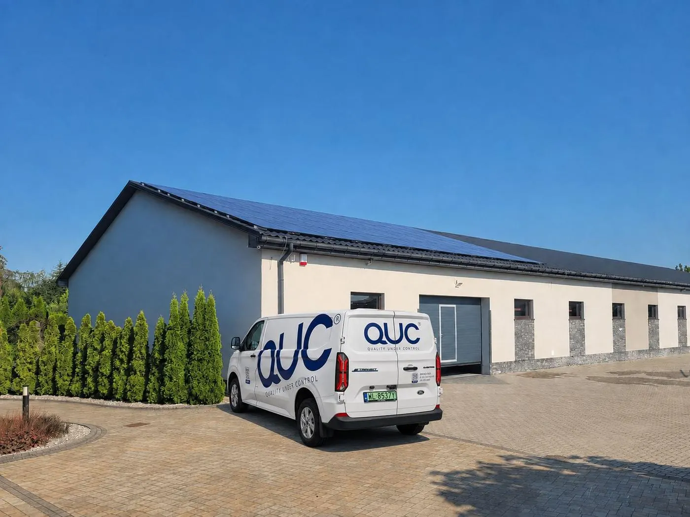 Magazyn QUC w Jaśle z instalacją fotowoltaiczną